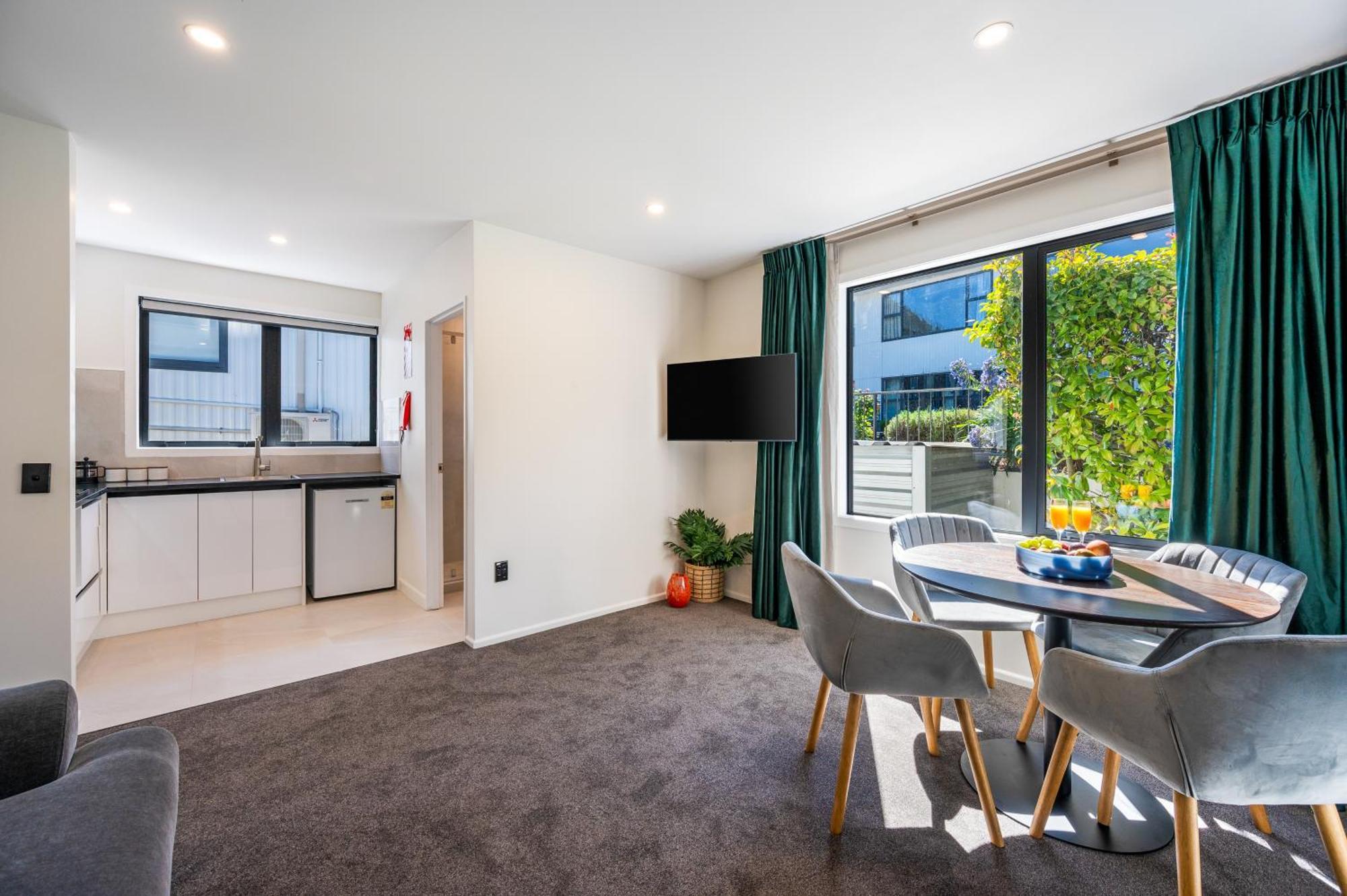Luxe Suites & Apartments Queenstown Zewnętrze zdjęcie