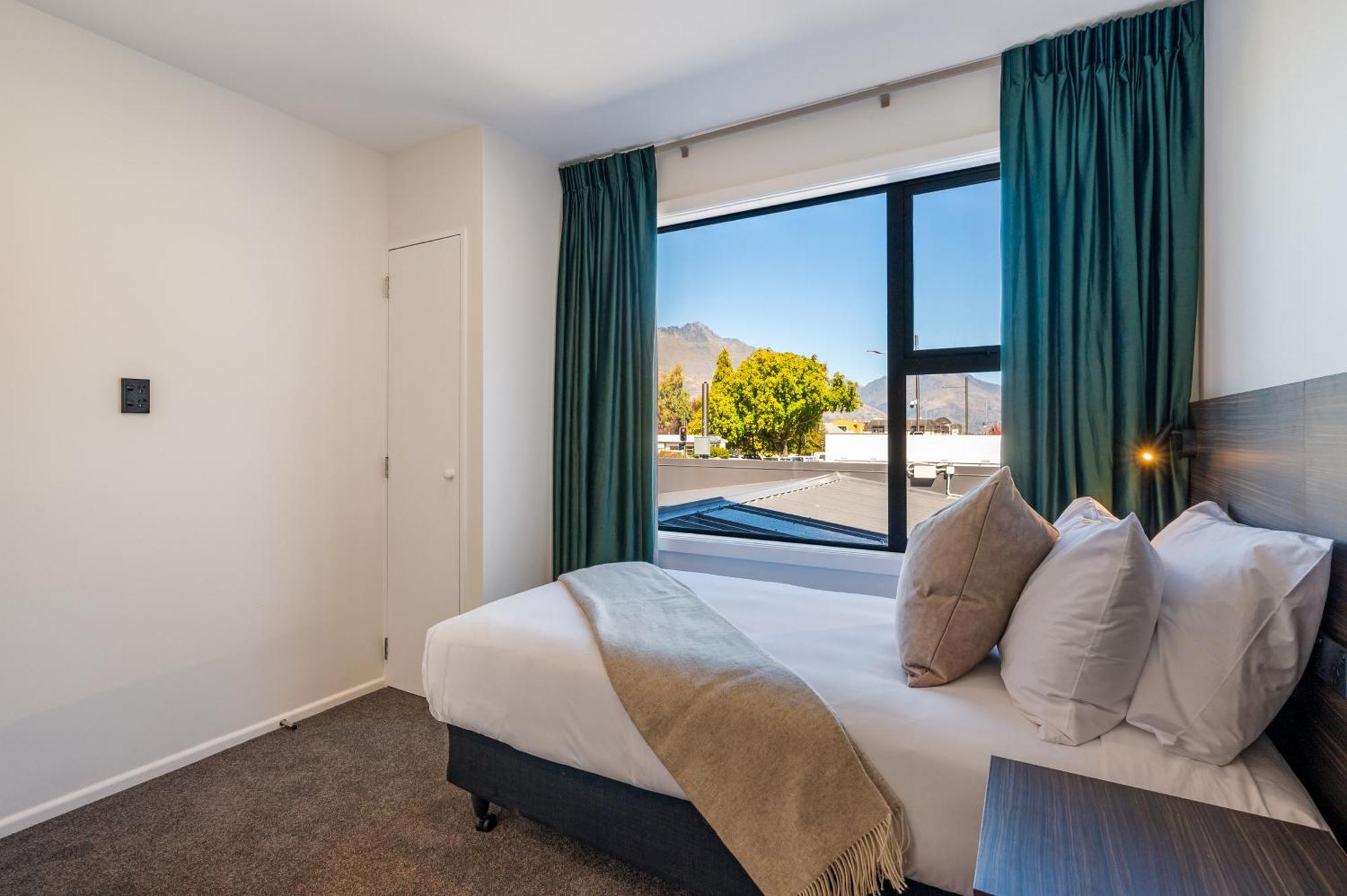 Luxe Suites & Apartments Queenstown Zewnętrze zdjęcie