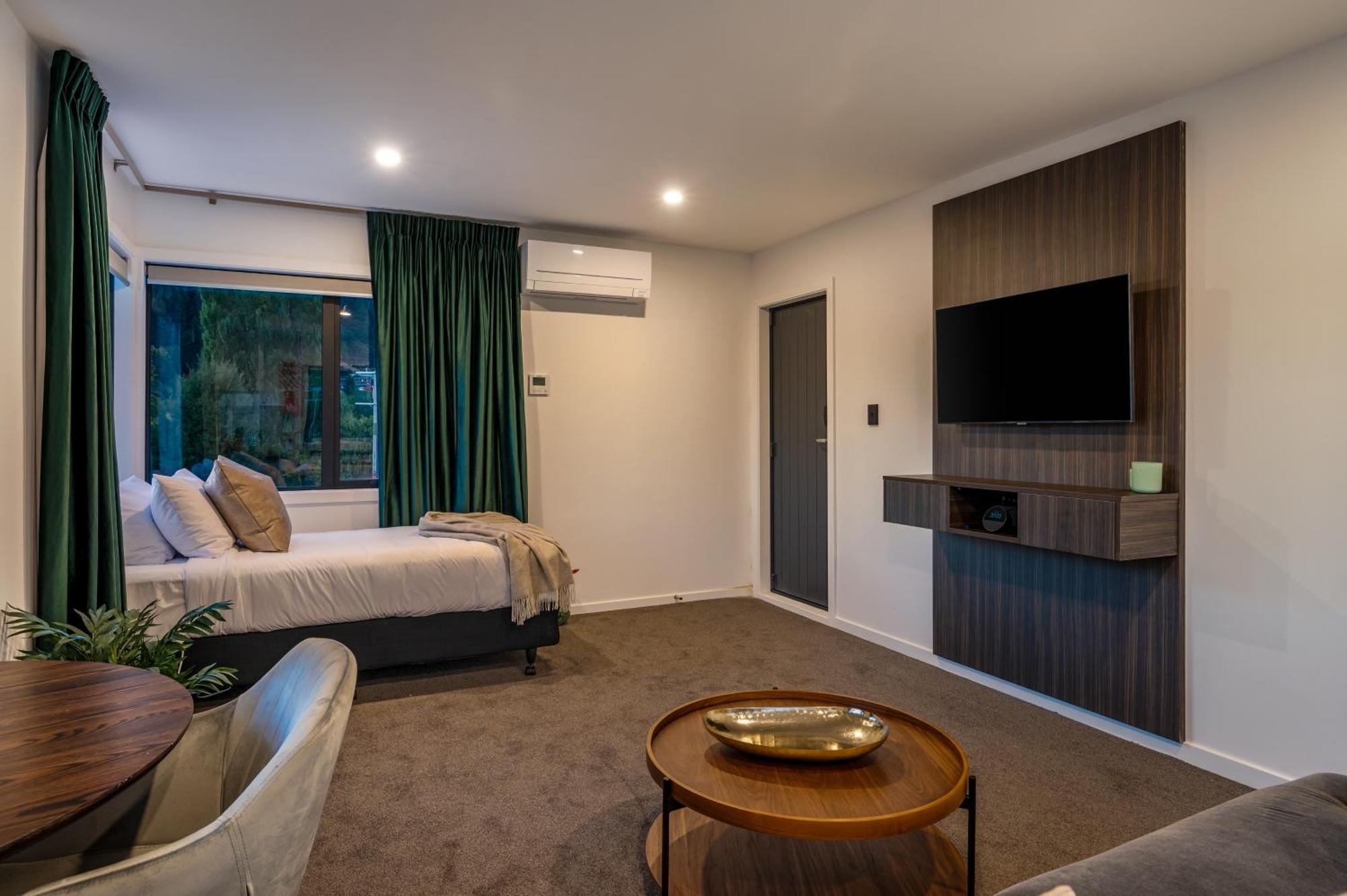 Luxe Suites & Apartments Queenstown Zewnętrze zdjęcie