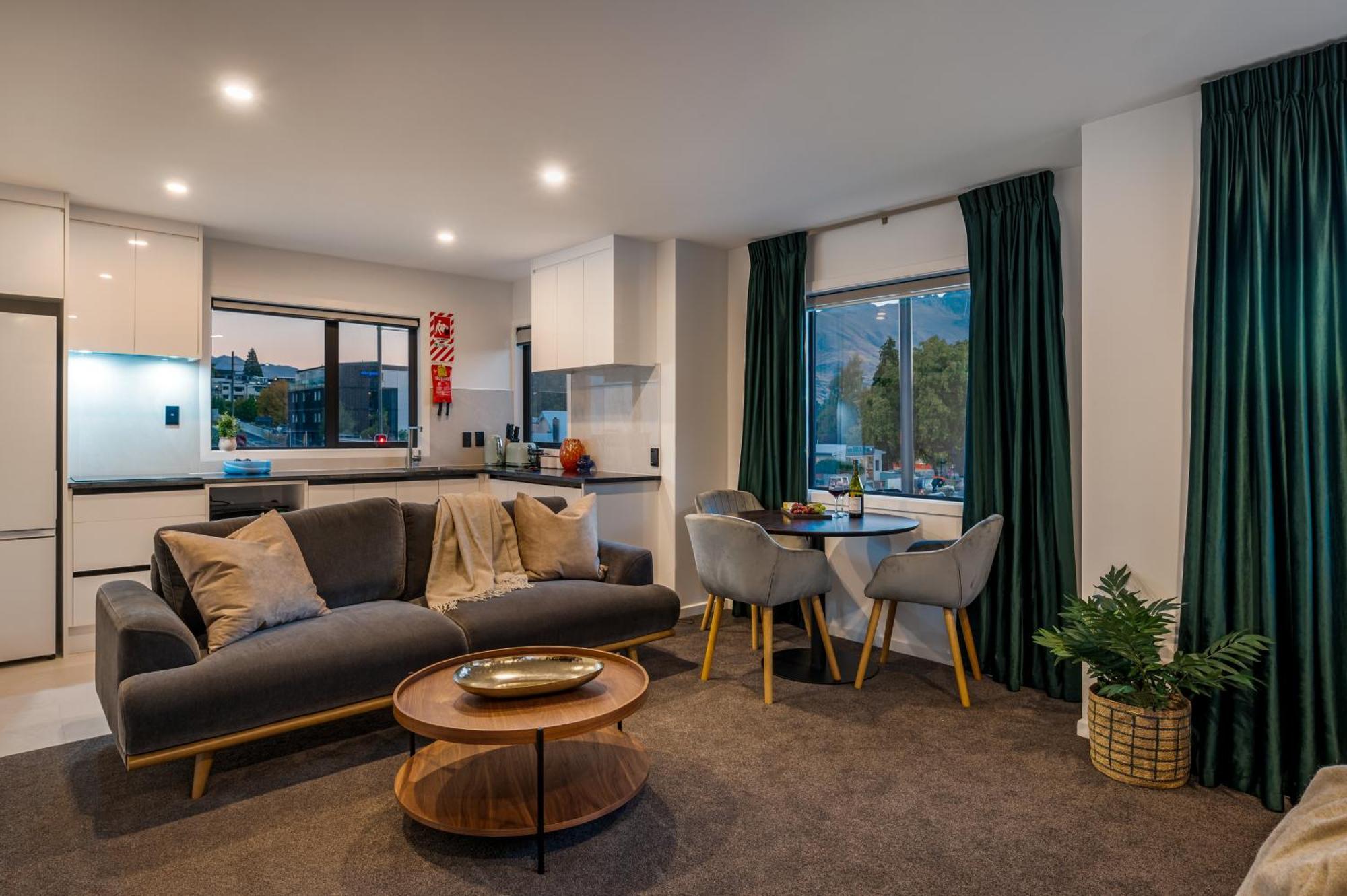 Luxe Suites & Apartments Queenstown Zewnętrze zdjęcie