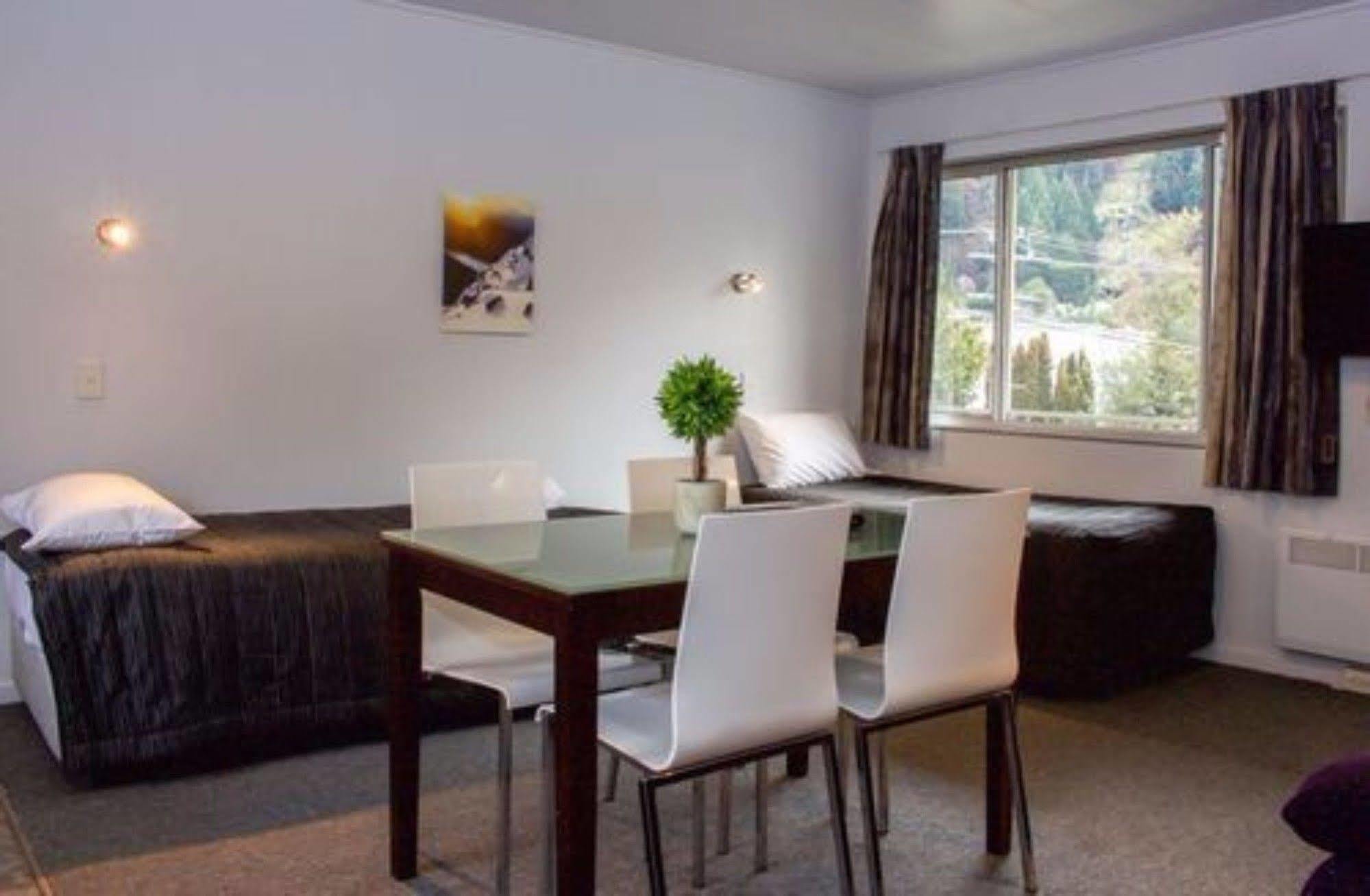 Luxe Suites & Apartments Queenstown Zewnętrze zdjęcie
